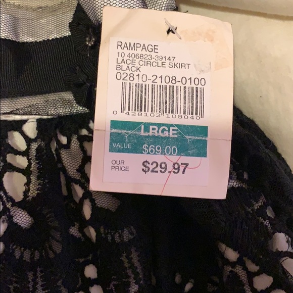 Rampage lace overlay skirt NWT size large - Picture 4 of 7